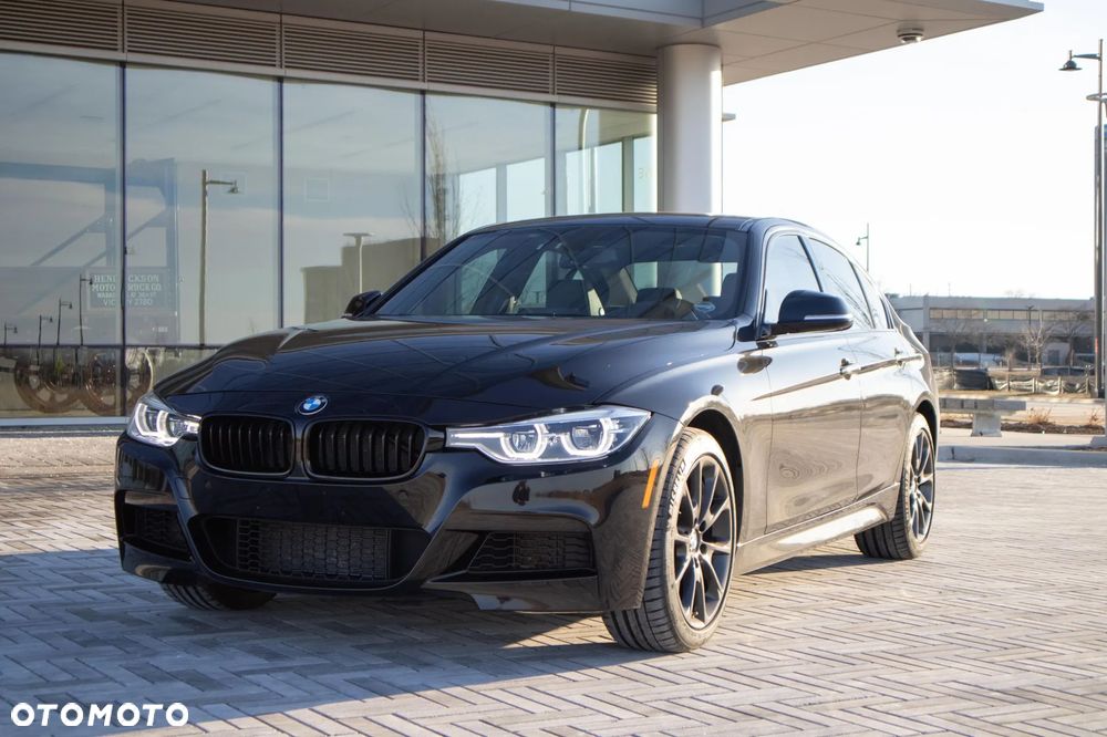 BMW Seria 3 330i xDrive M Sport - 4