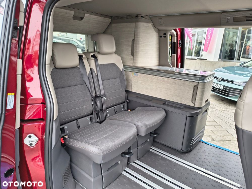 Volkswagen california Nowa California Ocean silnik: 2,0 l TDI SCR 150 KM / skrzynia biegów: 7-biegowa DSG rozstaw osi: 3124 mm - 8