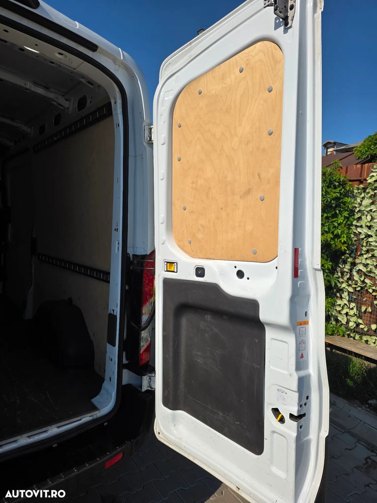Ford Transit - 11