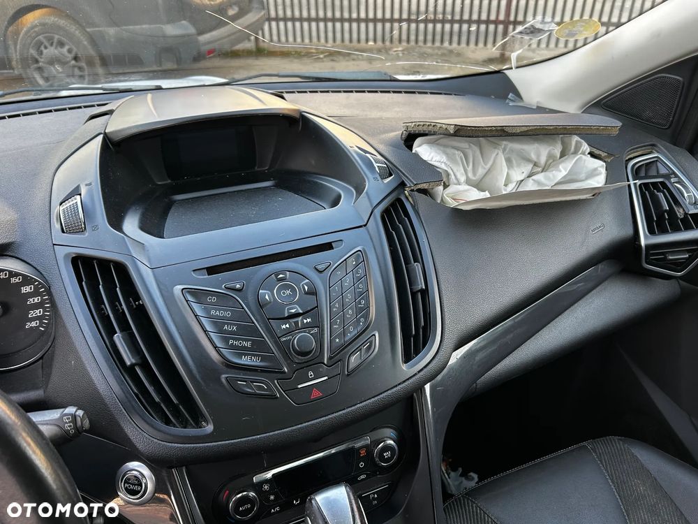 Ford Kuga - 25