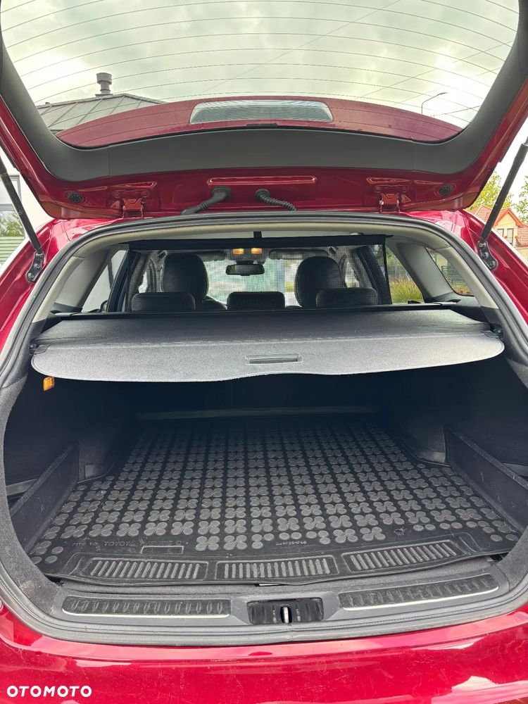 Toyota Avensis 2.0 D-4D Selection - 13