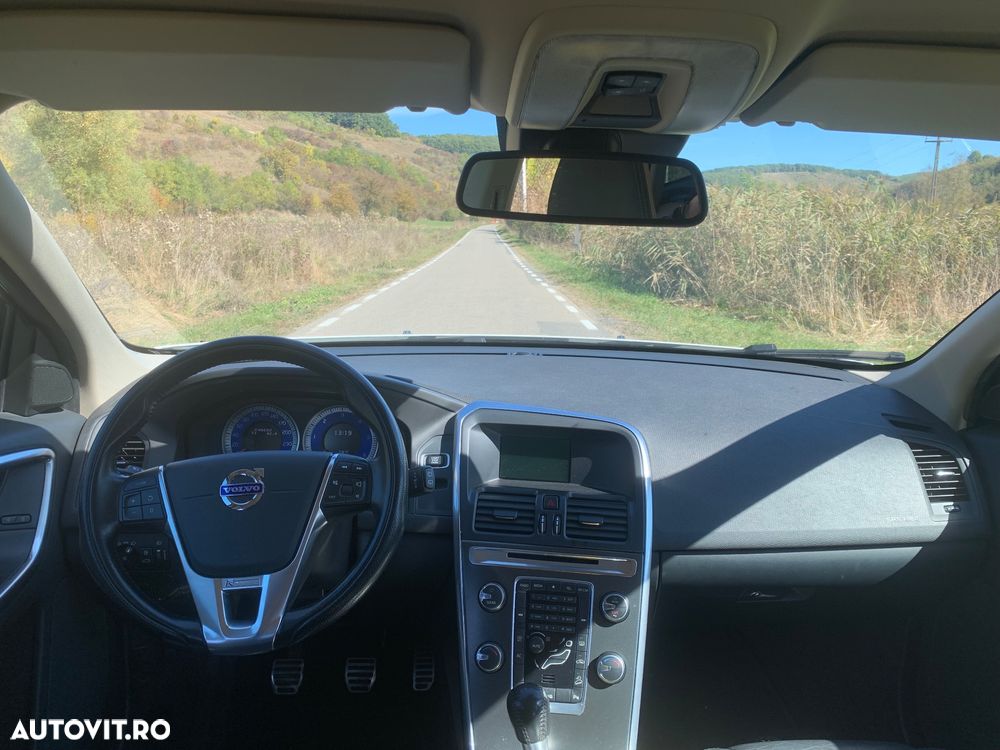 Volvo XC 60 D3 AWD R Design - 5