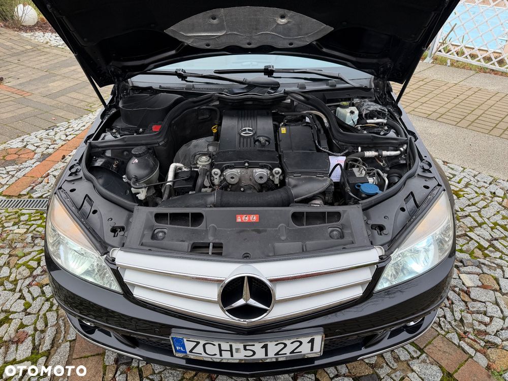 Mercedes-Benz Klasa C 180 K BlueEff Avantgarde - 23