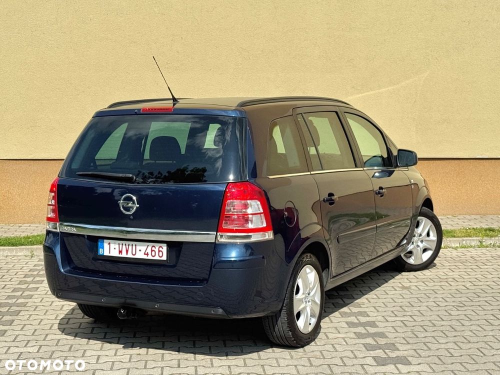 Opel Zafira 1.6 Cosmo - 4
