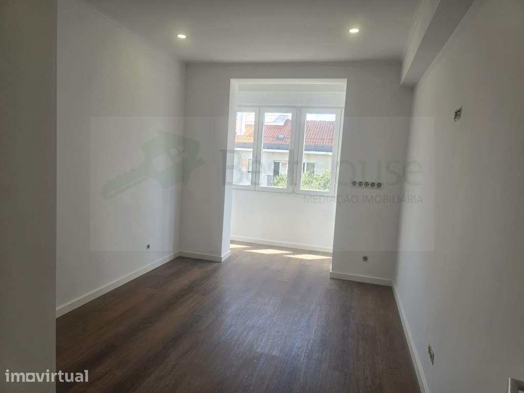 T2+1 Reboleira - Amadora totalmente remodelado - Grande imagem: 5/8