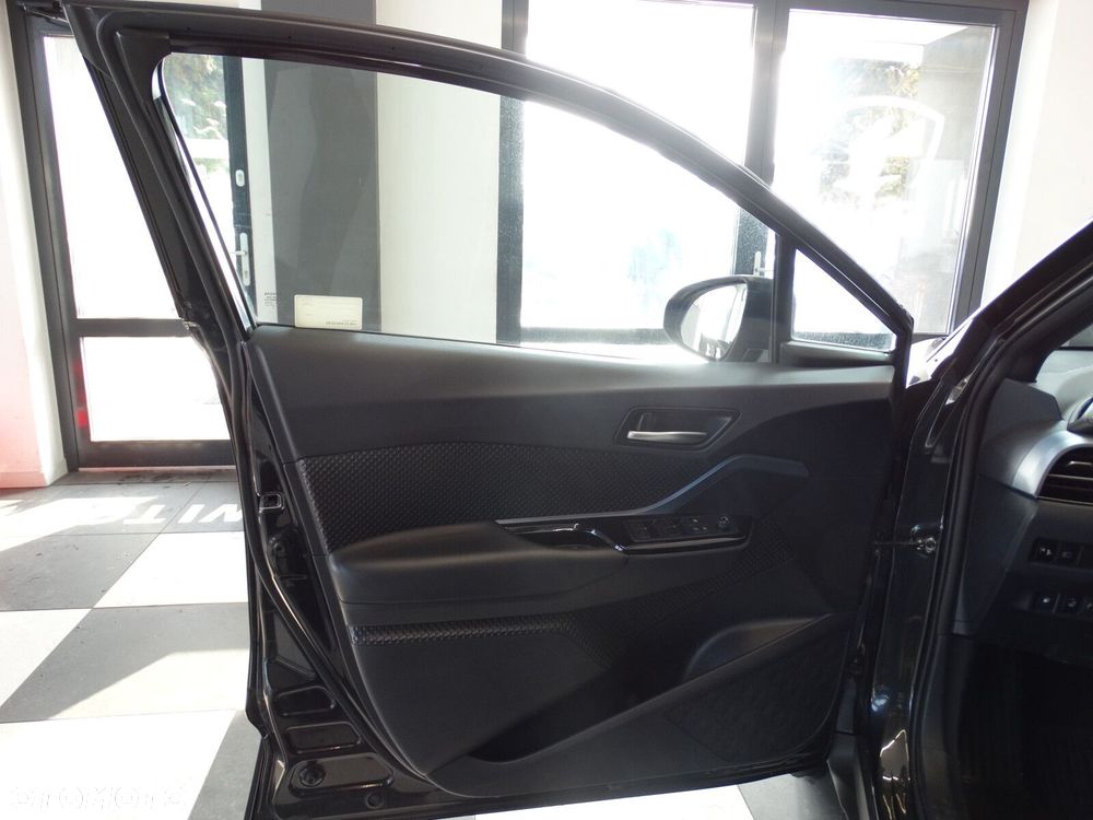 Toyota C-HR - 9