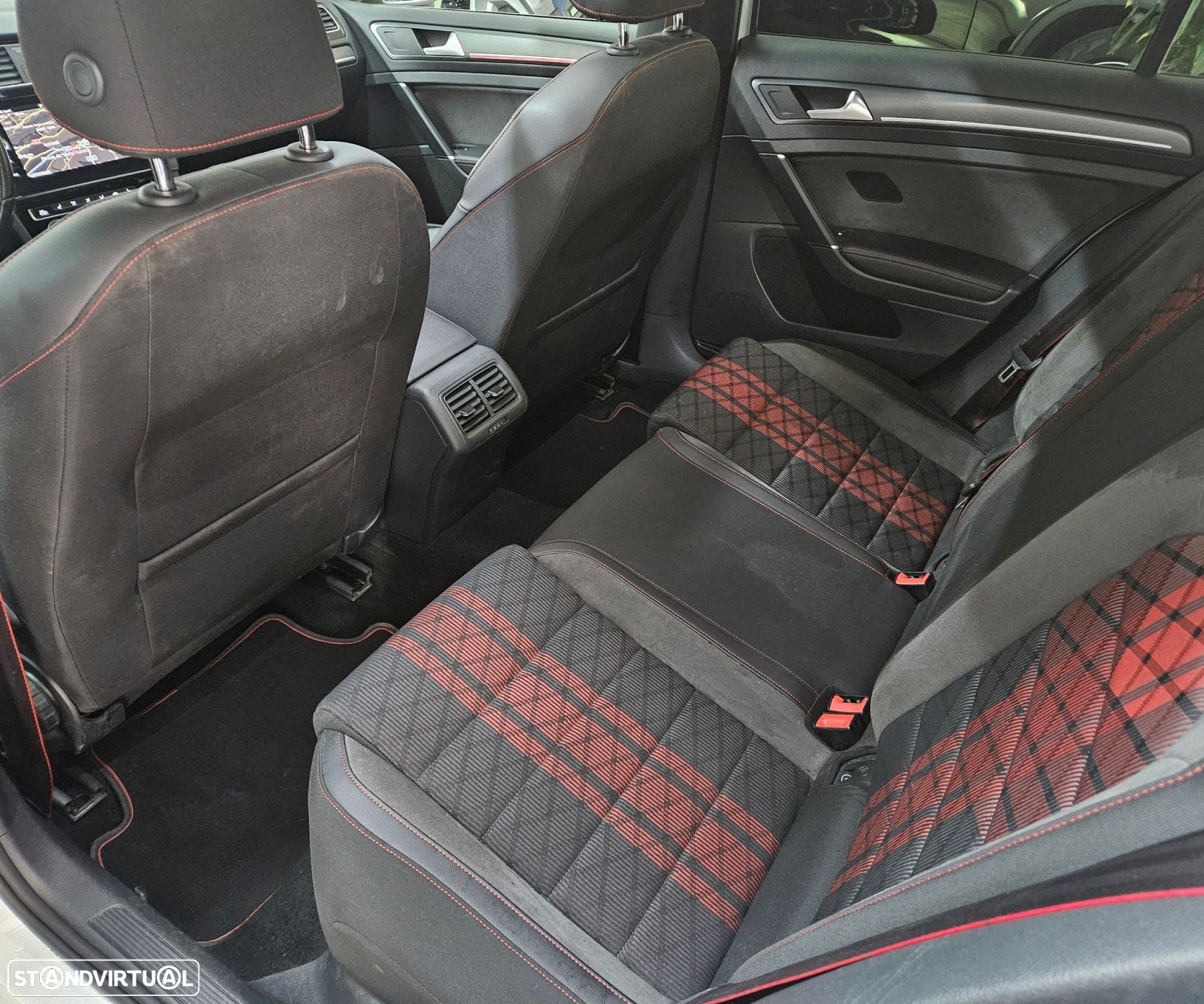 VW Golf GTI TCR 2.0 TSI OPF DSG - 49
