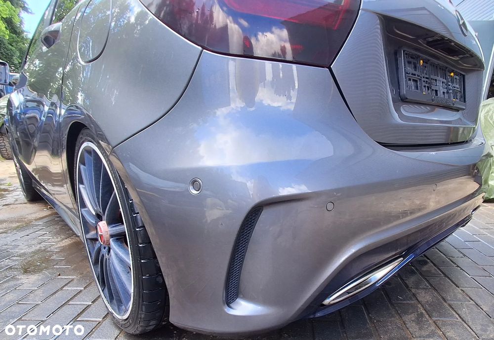 MERCEDES A-KLASA W176 TYLNI ZDERZAK AMG LIFT W ORYGINALE W KOLOR 787 Z 2016 ROK NA PDC  BARDZO LADNY - 5