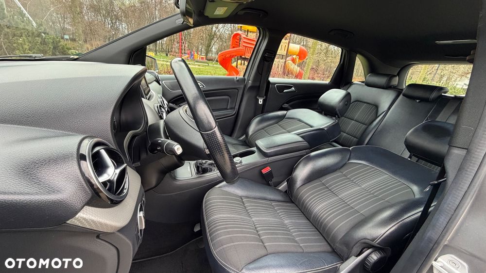 Mercedes-Benz Klasa B 180 (BlueEFFICIENCY) - 16