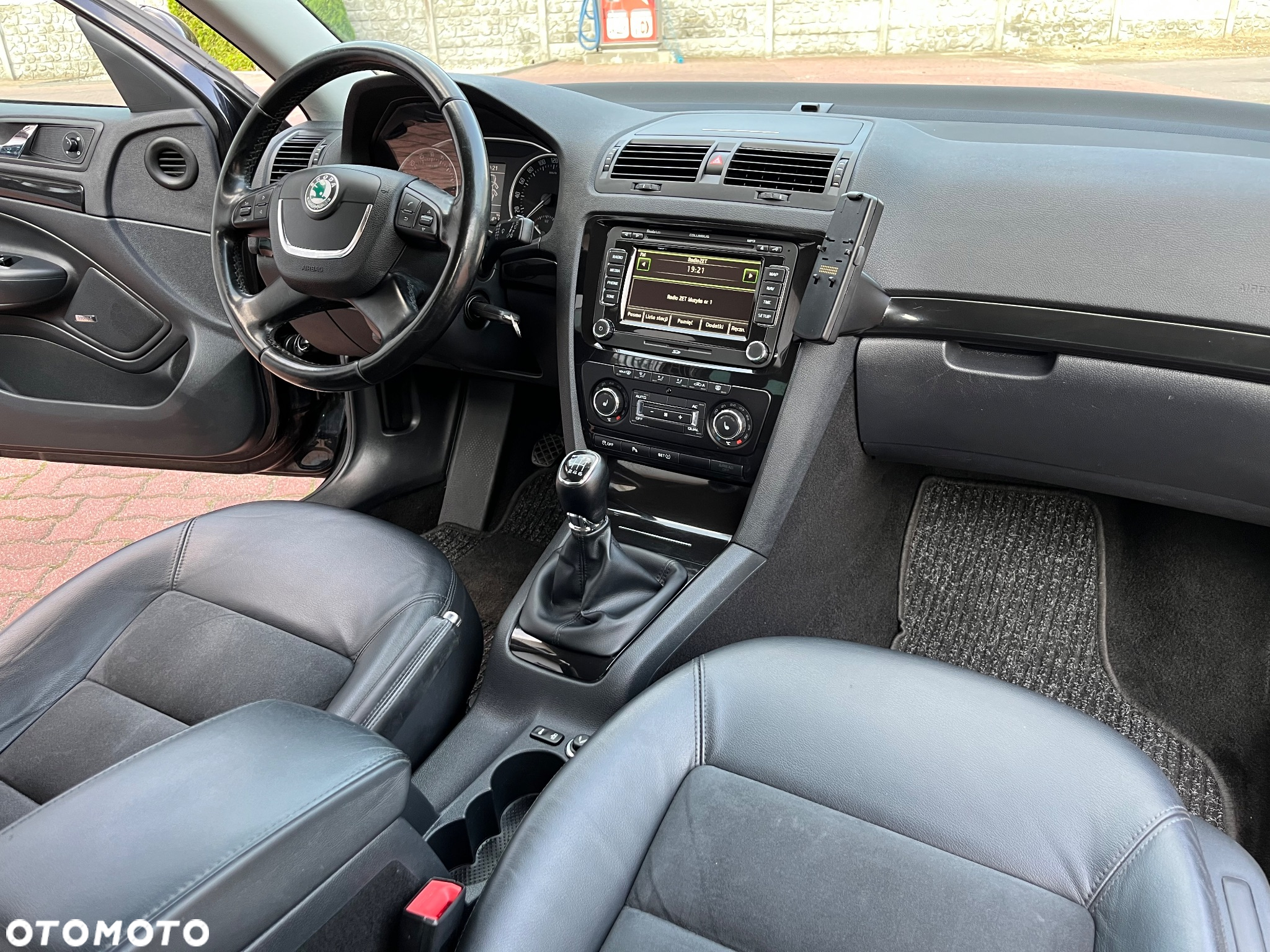 Skoda Octavia 2.0 TDI DPF Laurin & Klement - 36