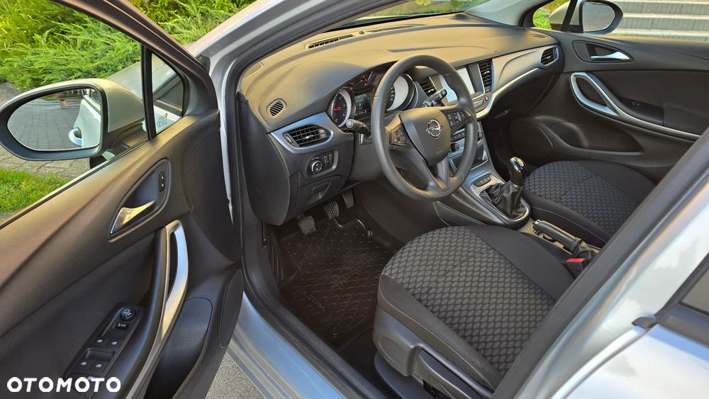 Opel Astra - 9