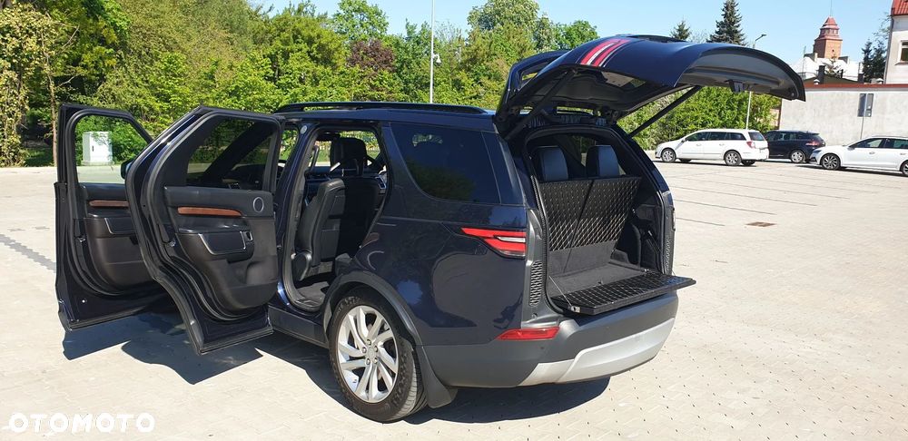 Land Rover Discovery 3.0 TD6 HSE Luxury - 37