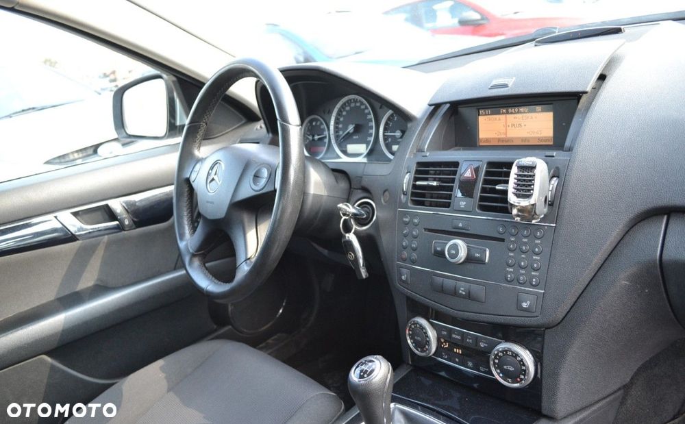 Mercedes-Benz Klasa C 180 Kompressor - 38