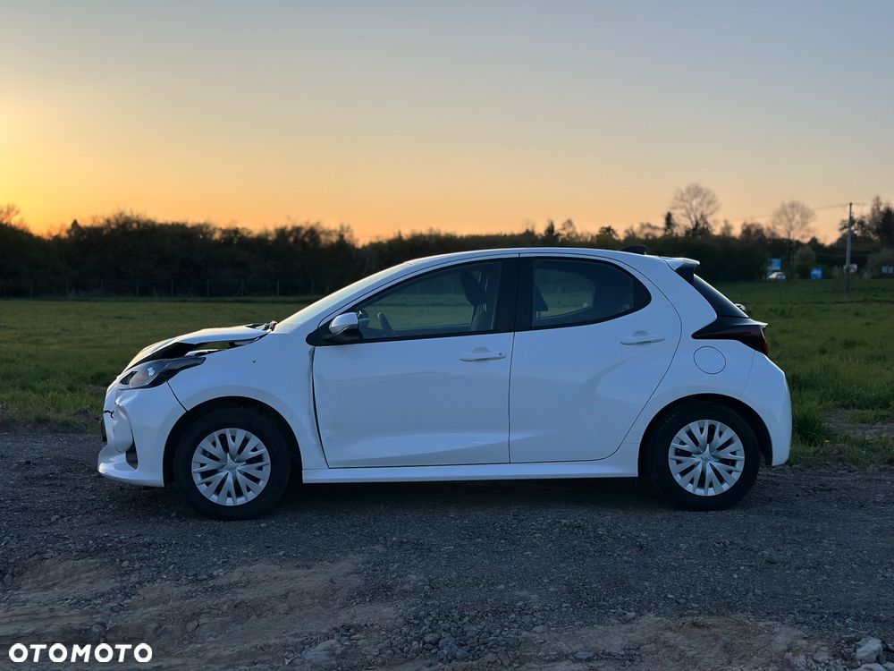 Toyota Yaris - 10