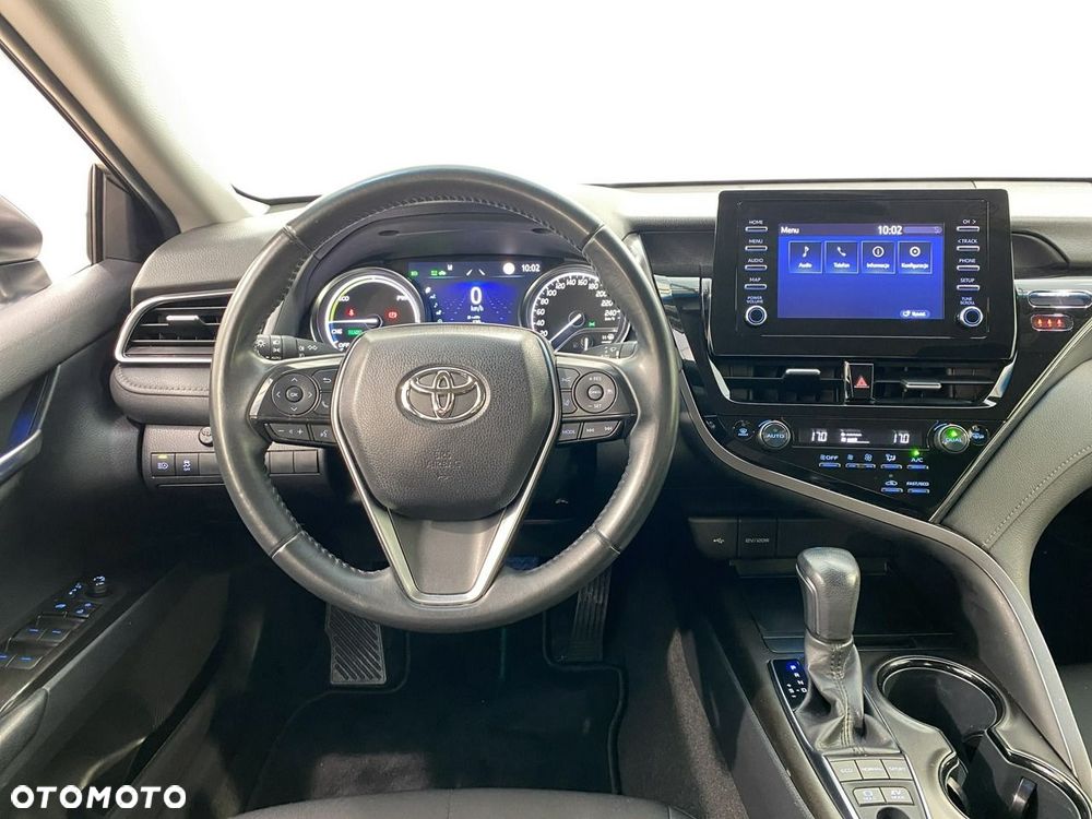 Toyota Camry - 10