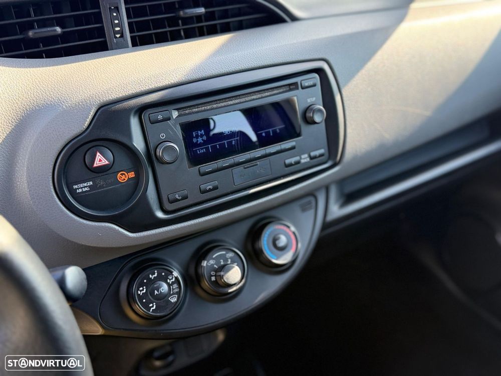 Toyota Yaris Bizz - 7