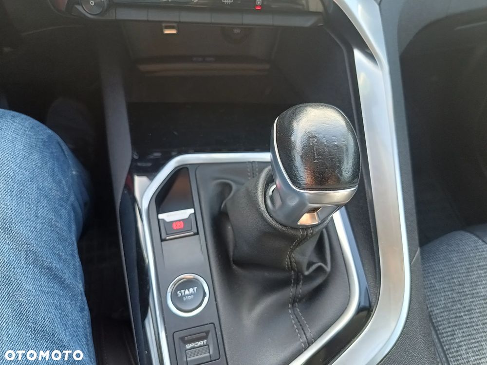 Peugeot 3008 BlueHDi 120 Stop & Start Allure - 27