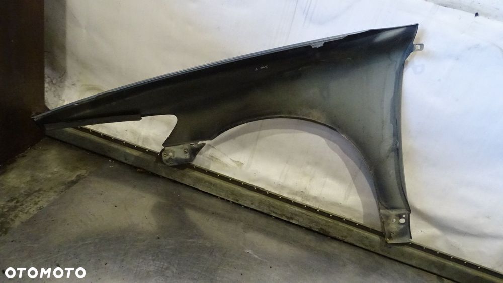 BŁOTNIK PRAWY PRZEDNI VOLVO S40 II 2.0 - 6
