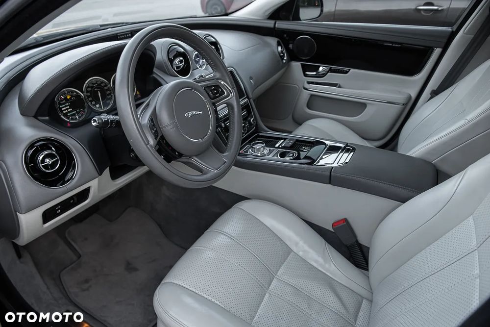 Jaguar XJ 3.0 V6 Kompressor AWD Premium Luxury - 16