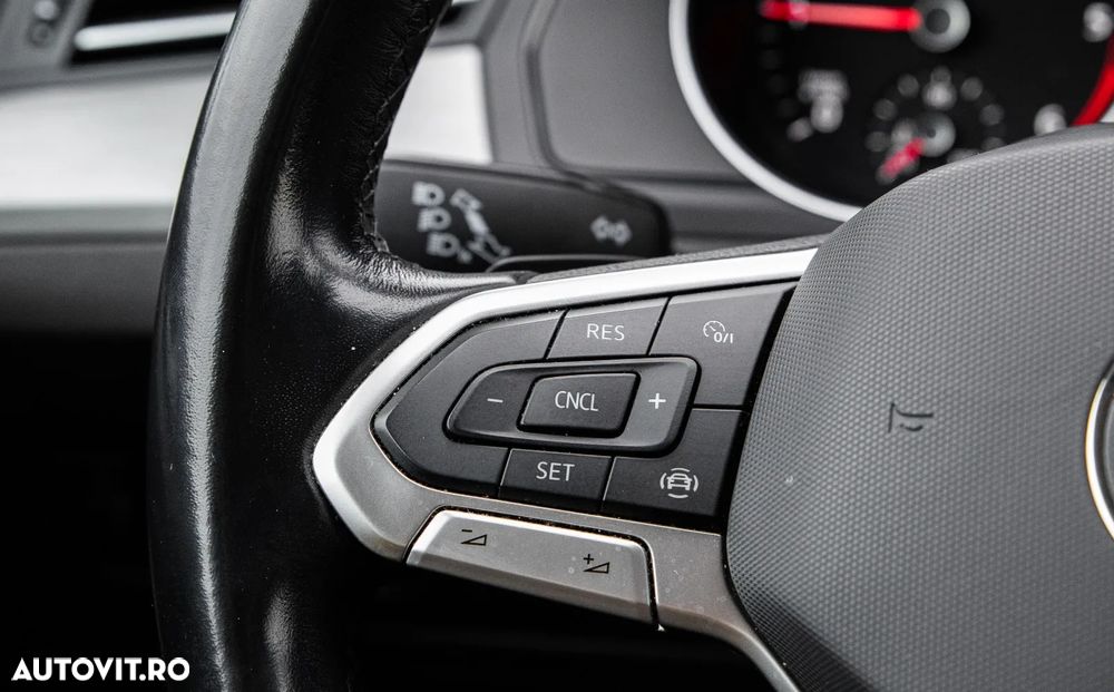 Volkswagen Passat 2.0 TDI SCR DSG Business - 21