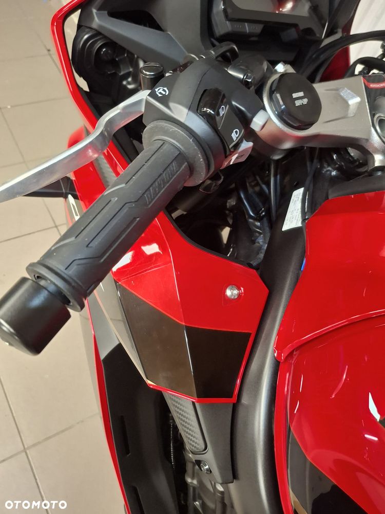 Honda CBR - 16