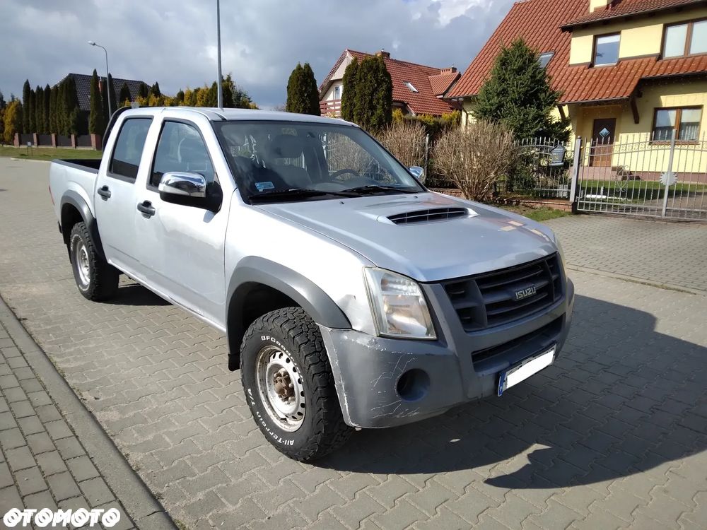 Isuzu D-Max 2.5d DC Basic - 1
