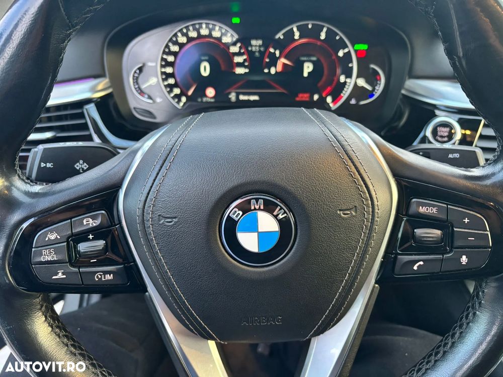 BMW Seria 5 520d xDrive AT - 16