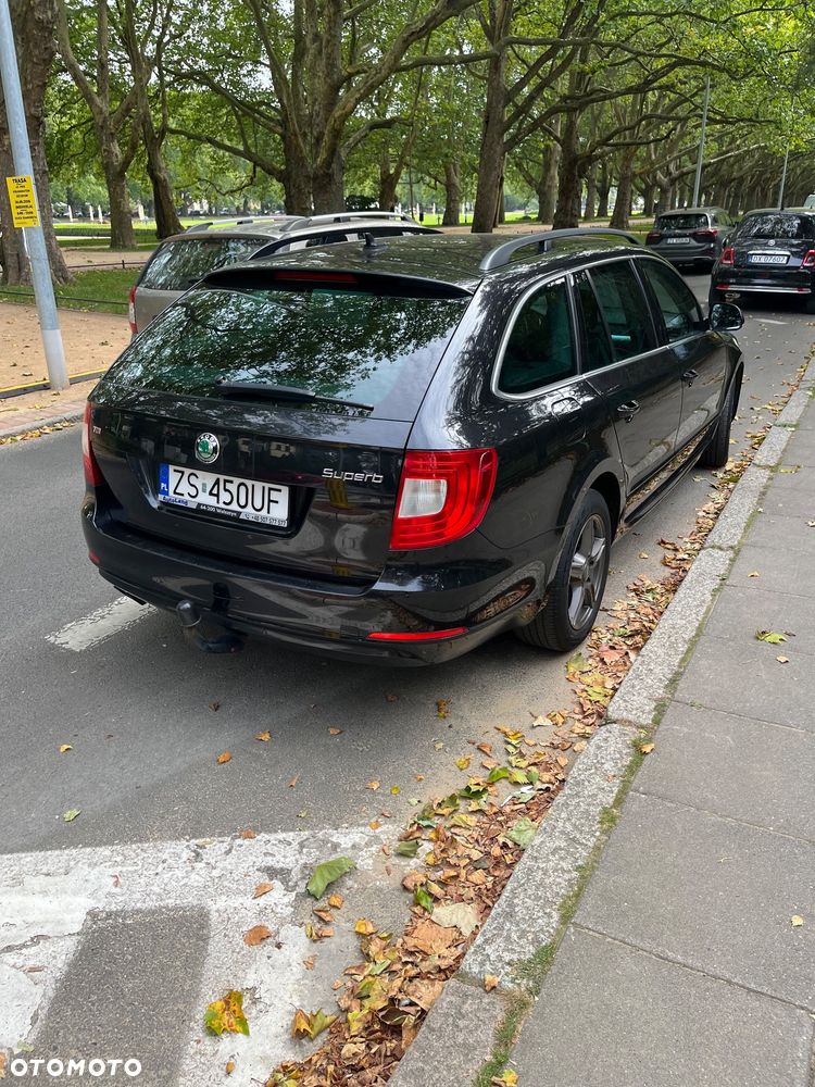 Skoda Superb 2.0 TDI Comfort DSG - 8