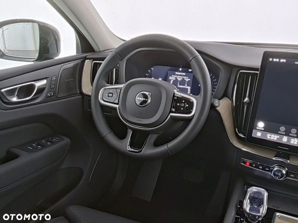 Volvo XC 60 B5 B AWD Plus Dark - 14