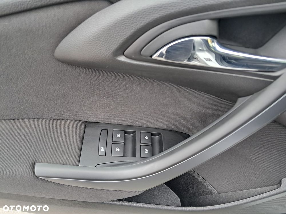 Opel Astra 1.6 Business EU6 - 18