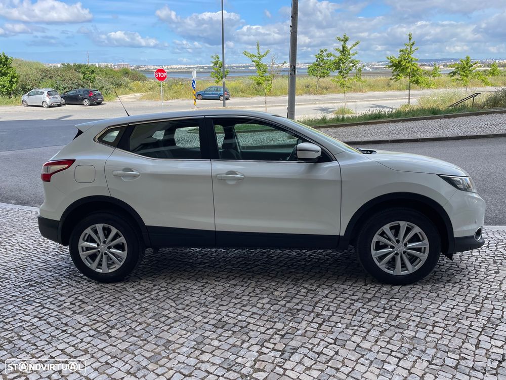 Nissan Qashqai 1.6 dCi Xtronic ACENTA - 2