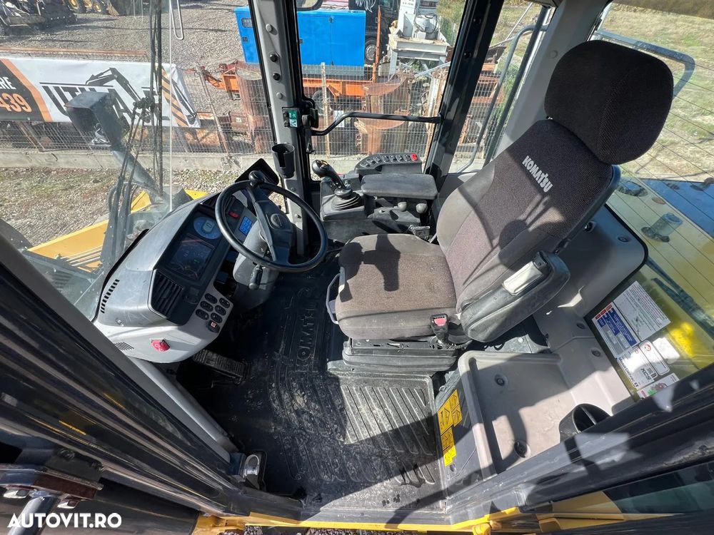 Komatsu WA380 - 12