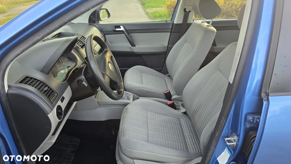 Volkswagen Polo 1.4 16V Trendline - 19