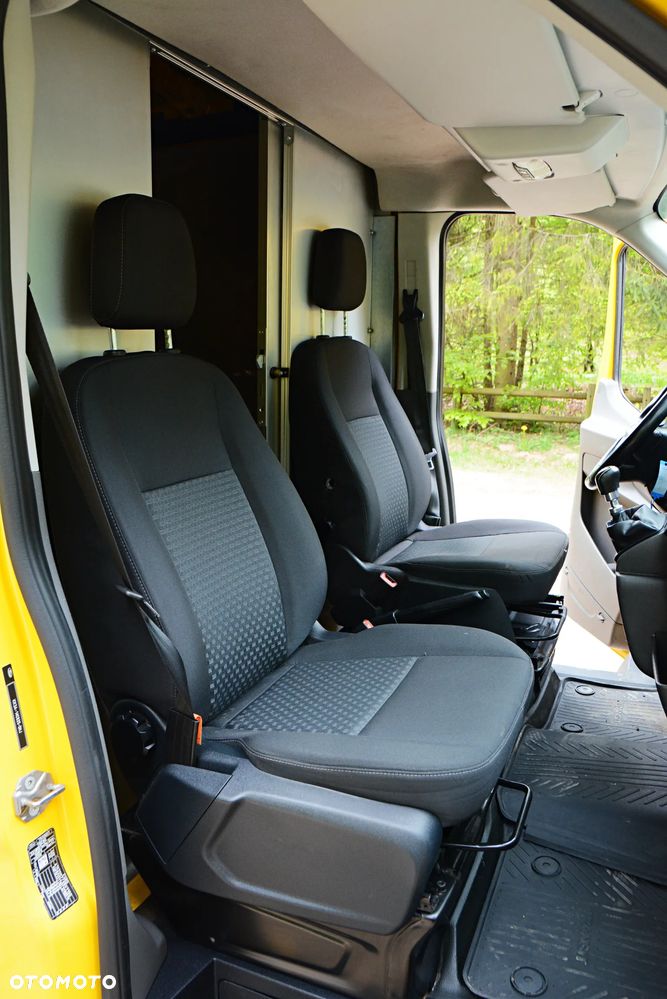 Ford Transit - 19