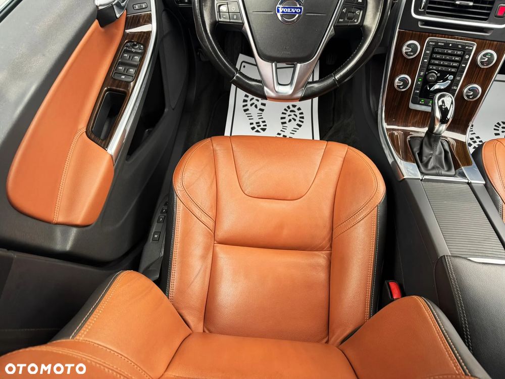 Volvo V60 D4 Geartronic Summum - 20