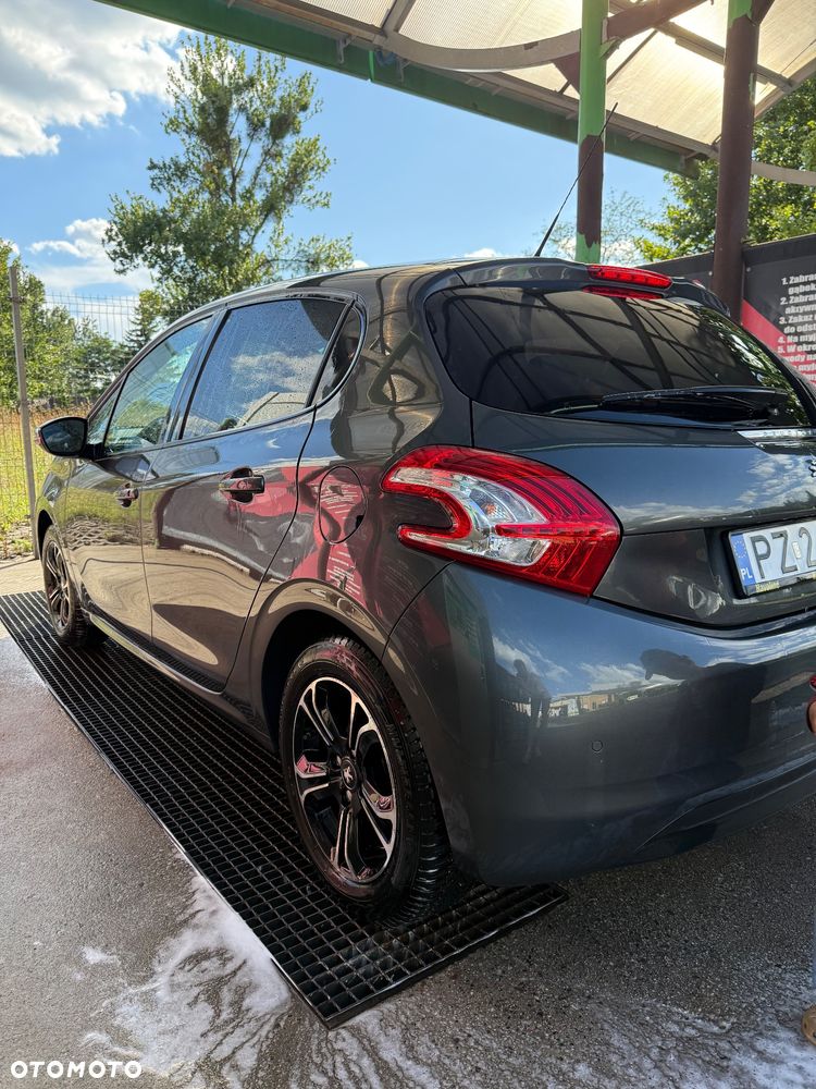 Peugeot 208 1.2 PureTech Style - 4