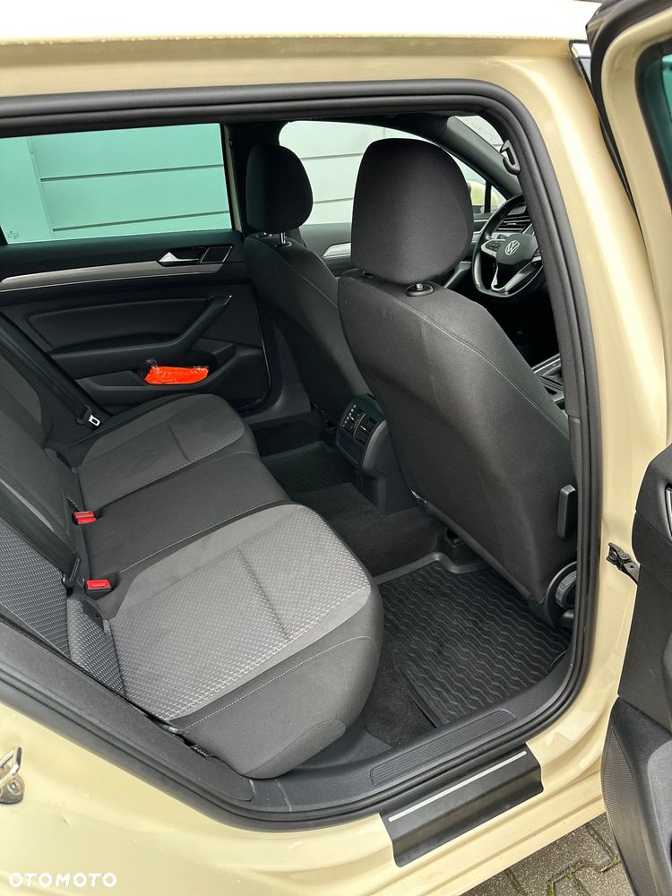 Volkswagen Passat 2.0 TDI SCR - 25