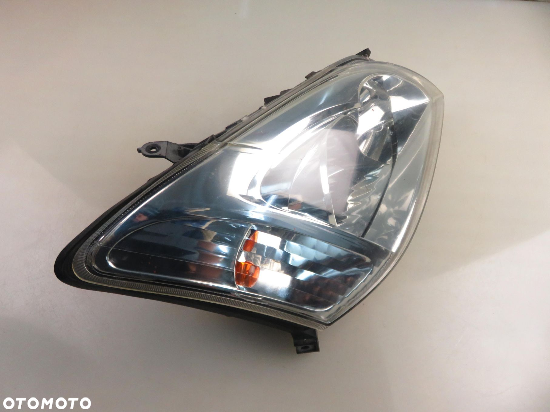 LAMPA PRAWA PRZEDNIA TOYOTA COROLLA E12  89006309 - 11