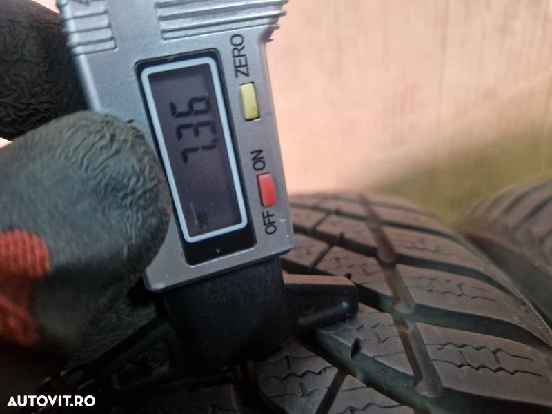 2 Yokohama R17 215/60 Anvelope de iarnă DOT1319 - 7