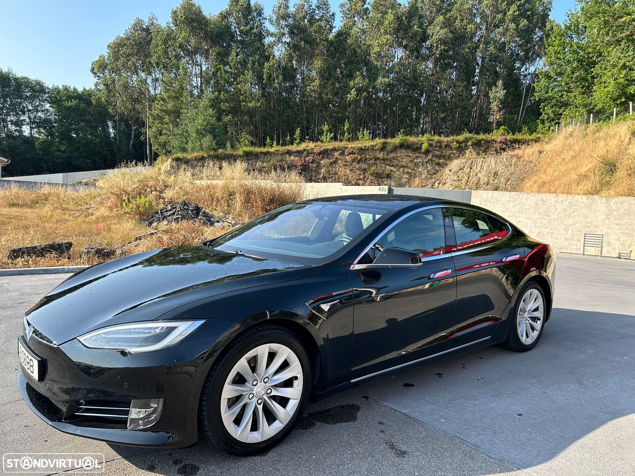 Tesla Model S - 1