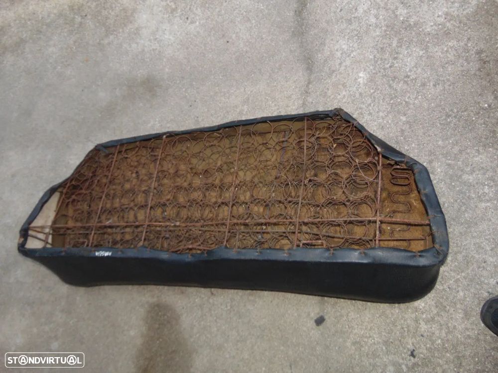 Ford Anglia 105 assento banco trás - 6