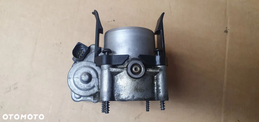 Przepustnica VW Passat B6 1.4 TSI 03C133062C - 5
