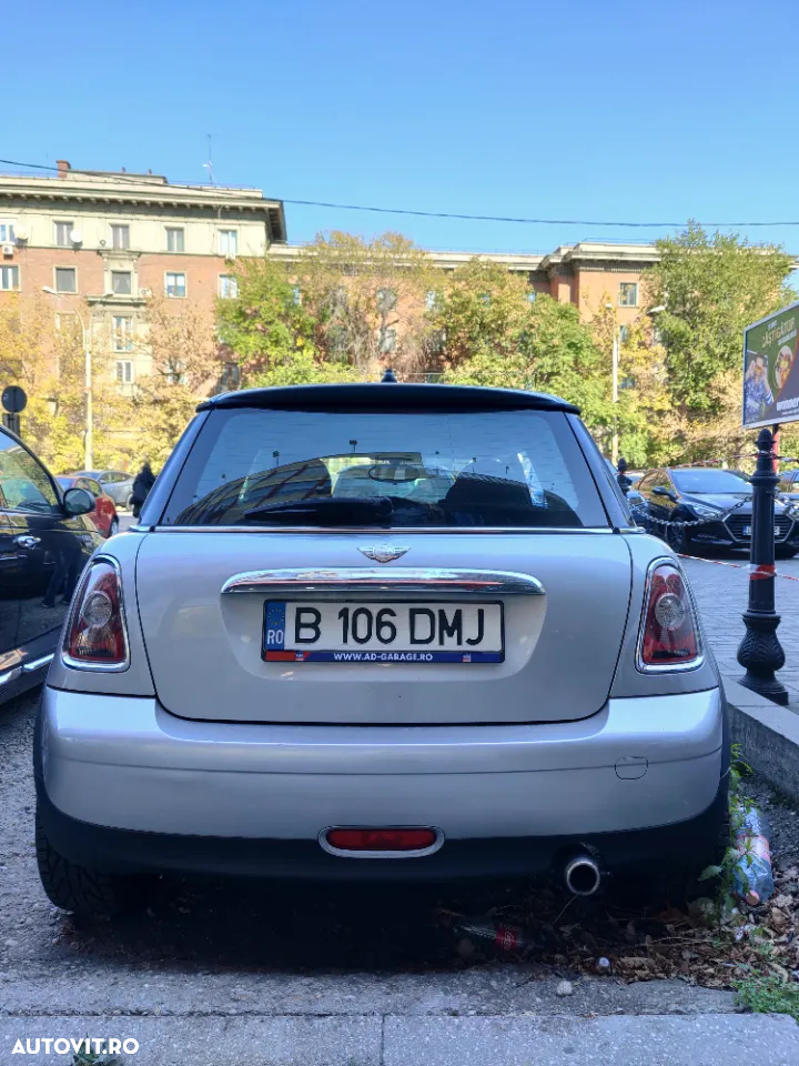 Mini Cooper One - 4