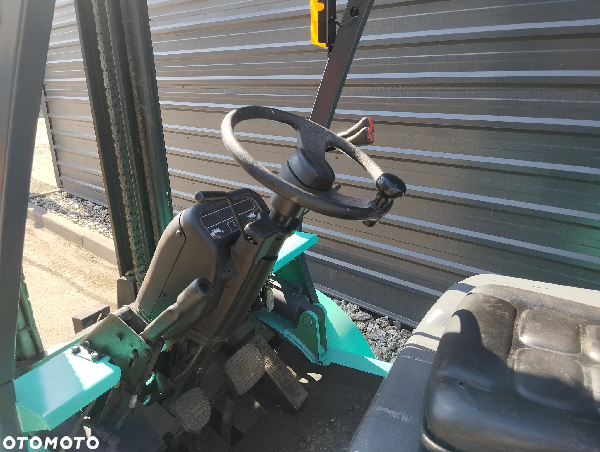 Mitsubishi FG35K - 6