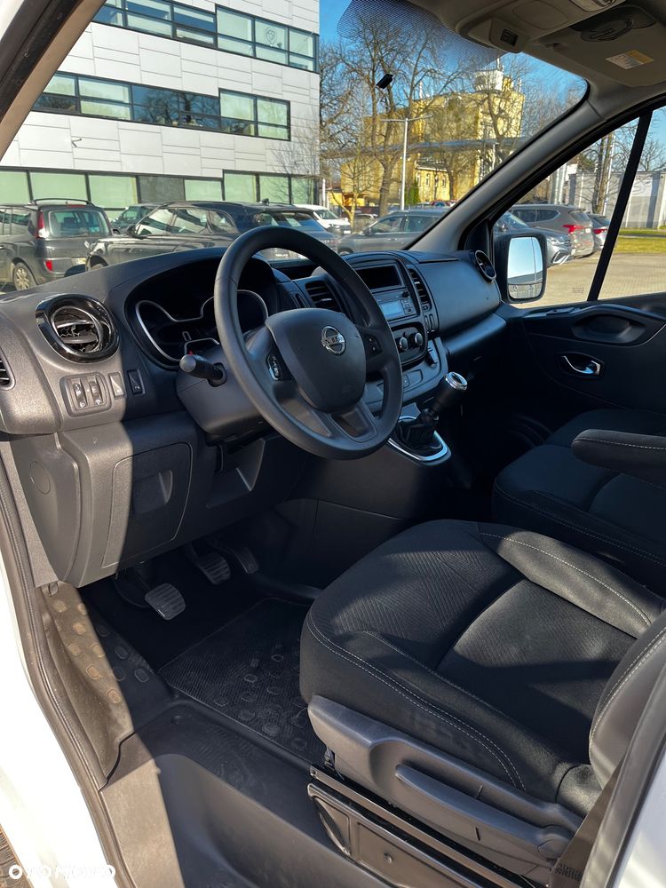 Nissan NV 300 Trafic Vivaro - 5