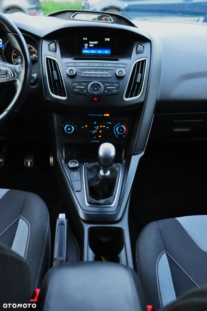 Ford Focus 2.0 EcoBoost ST - 16