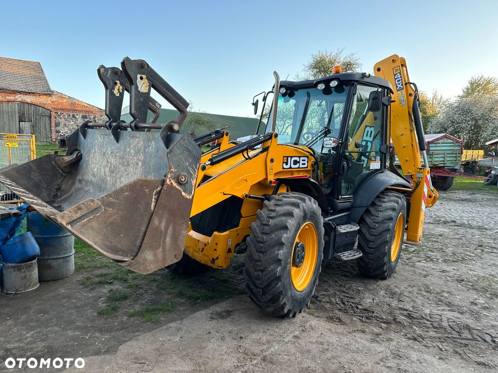 JCB 4CX - 8