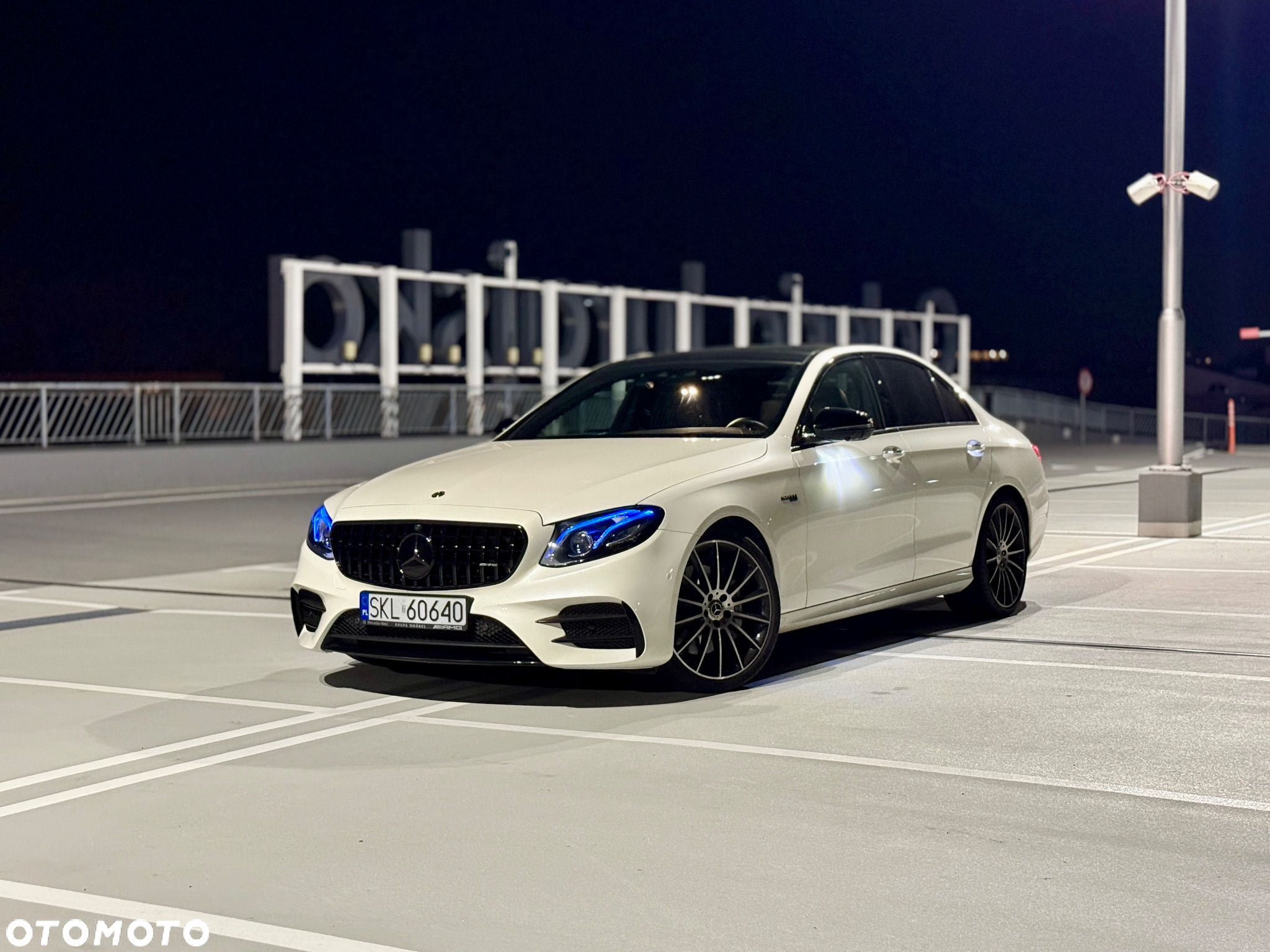 Mercedes-Benz Klasa E 43 AMG 4-Matic - 23
