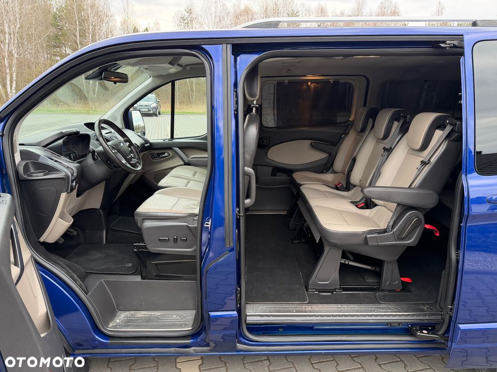 Ford Tourneo Custom - 37