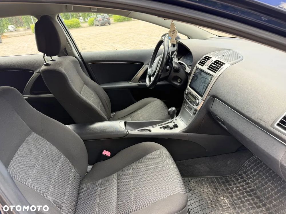 Toyota Avensis 1.8 Sol plus NAVI MS - 10